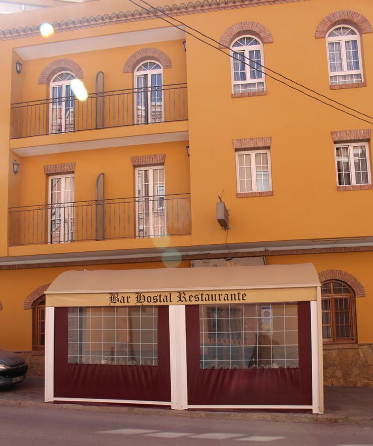 La Posa Hostel Villar del Arzobispo Bagian luar foto